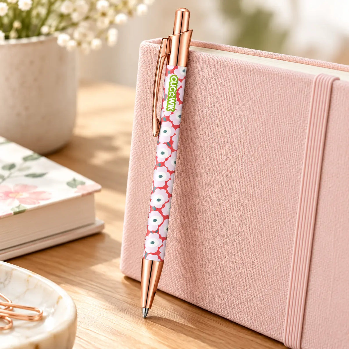 Caneta Esferográfica com Clip Metálico Margaridas Escandinavas Rosa | Dourado Rosa | Cucawik