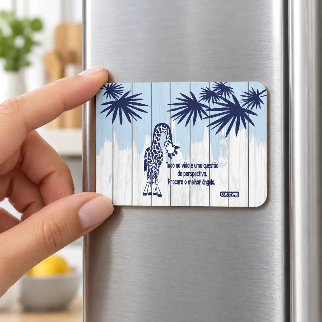 Íman de frigorífico Tudo na Vida é uma Questão de Perspectiva, Procura o Melhor Ângulo em utilização – na porta do frigorífico