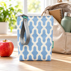 Bolsa isotérmica para snacks Interligado Orgânico Azul Claro em ambiente de dia a dia