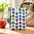 Bolsa isotérmica para snacks Maçãs Coloridas em ambiente de dia a dia