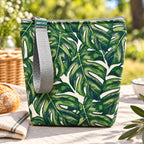 Bolsa isotérmica para snacks Plantas Monstera Verde em ambiente de dia a dia