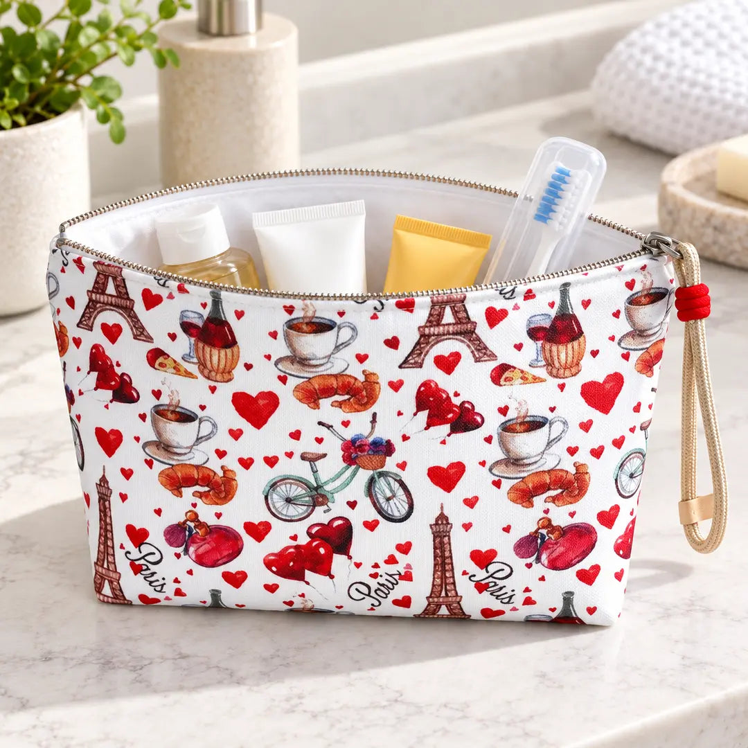 Necessaire Grande Impermeável Gal Paris Torre Eiffel aberta com produtos de higiene e cosmética