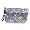 Bolsa Maggy Grande Impermeável com Folho Quatrefoil Azul Ornamental | Cucawik