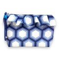 Bolsa Maggy Grande Impermeável com Folho Hexágonos Azul Concêntrico | Cucawik