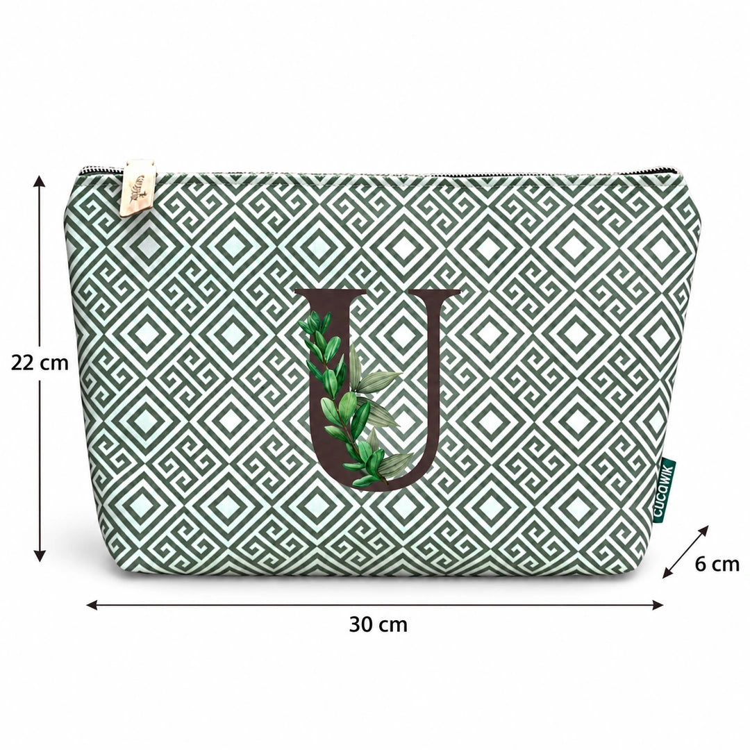 Bolsa Guta verde letra U com medidas 30 × 22 × 6 cm.