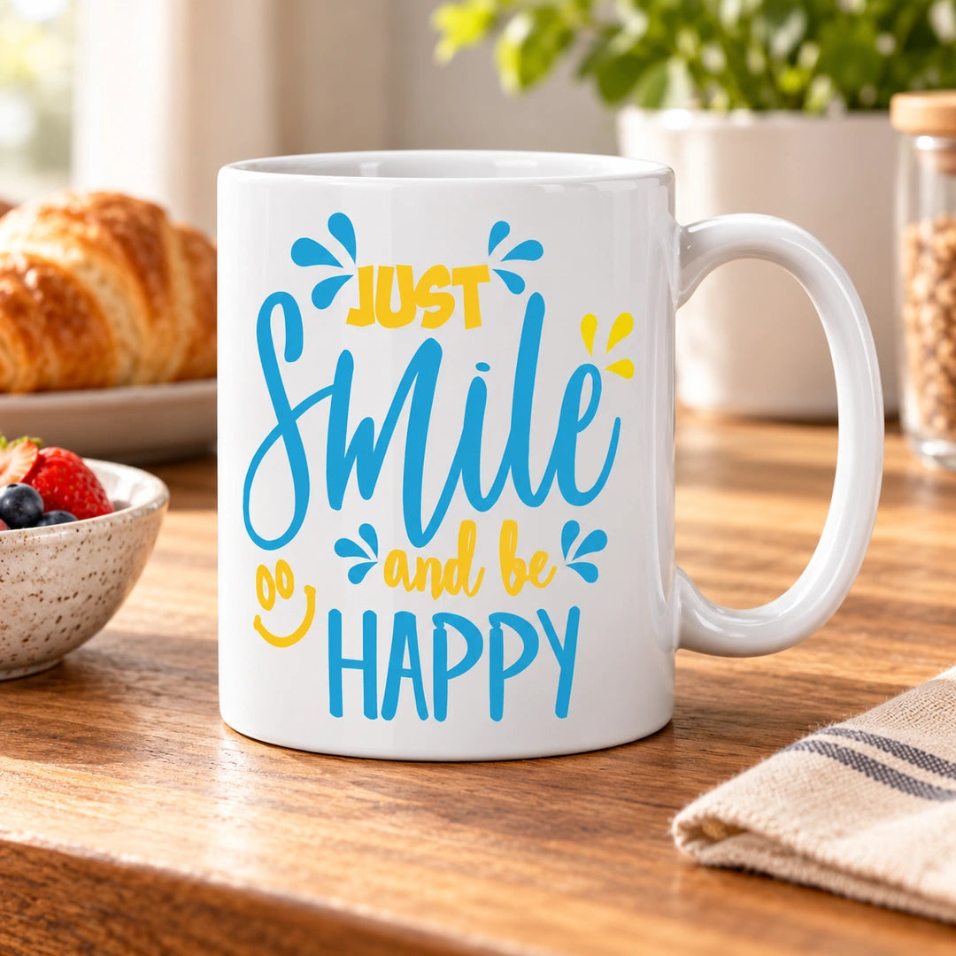 Caneca de Cerâmica com Frase "Just Smile and Be Happy" em ambiente lifestyle | Cucawik