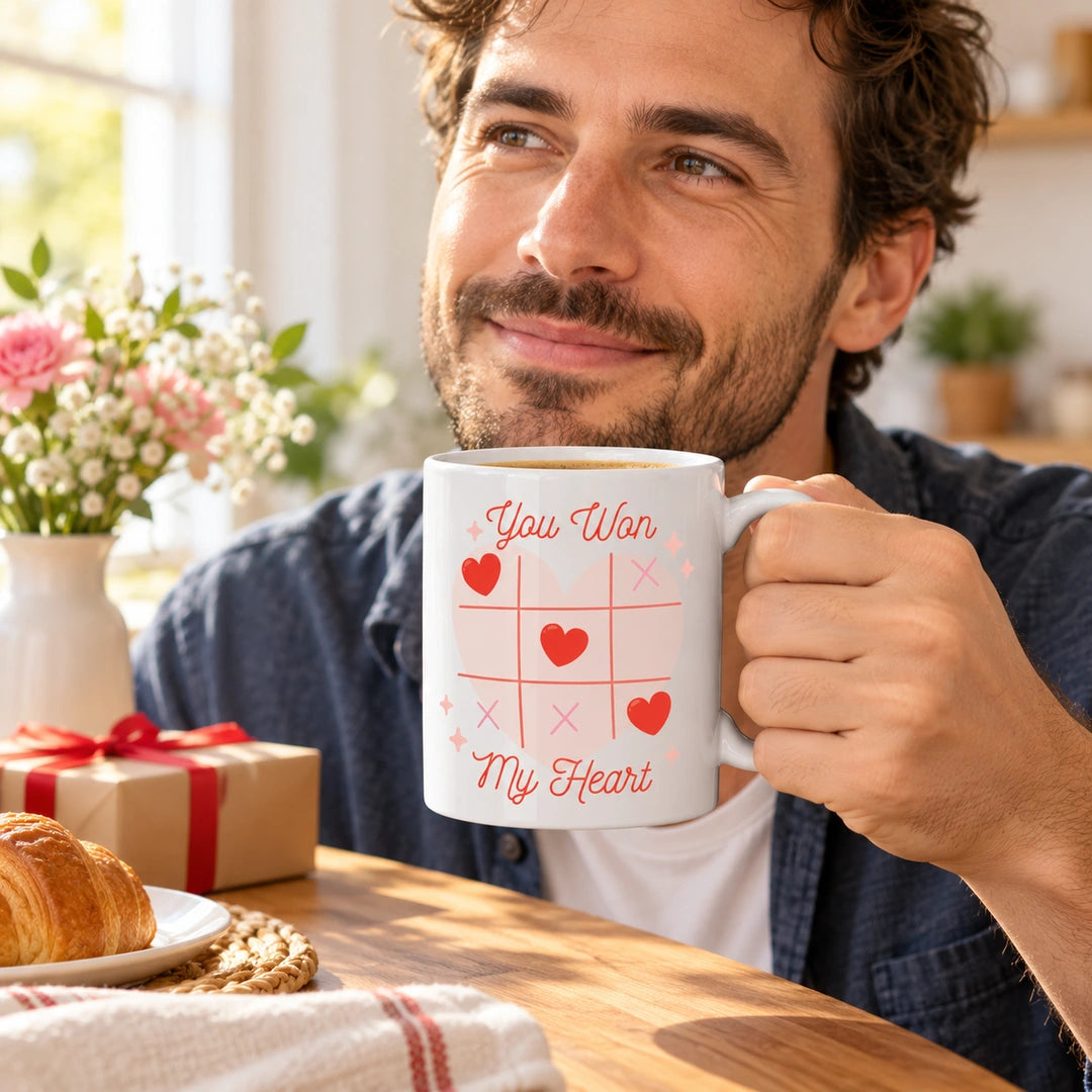 Caneca de Cerâmica com Frase "You Won My Heart" em utilização | Cucawik