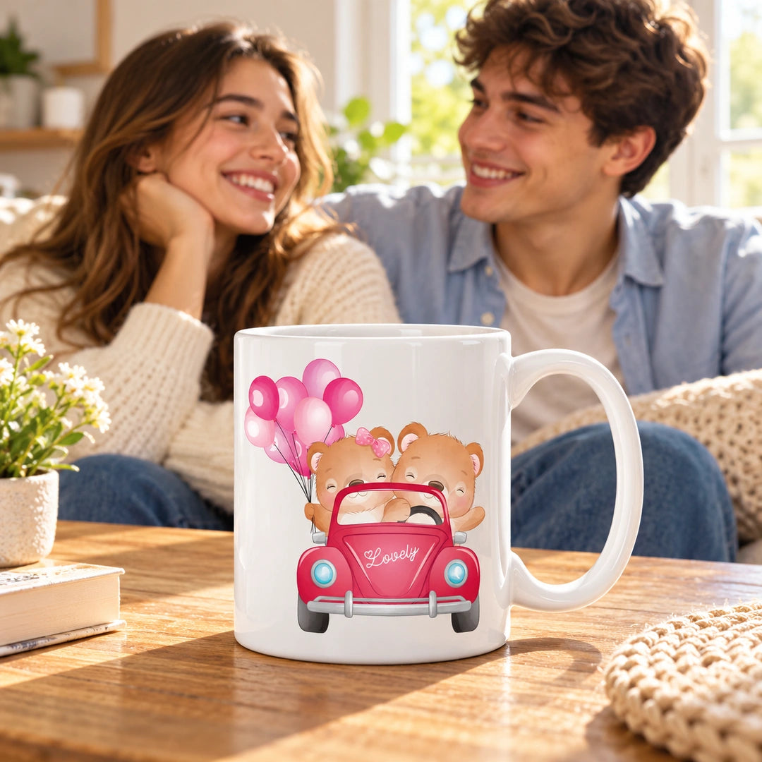 Caneca de Cerâmica Namorados com Ursos no Carro em ambiente lifestyle | Cucawik