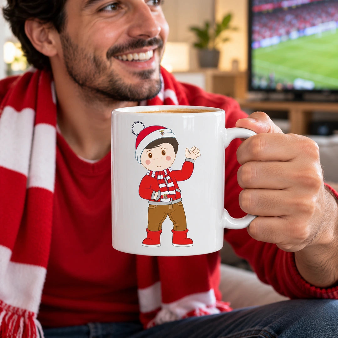 Caneca de Cerâmica Adepto do Benfica em utilização | Cucawik
