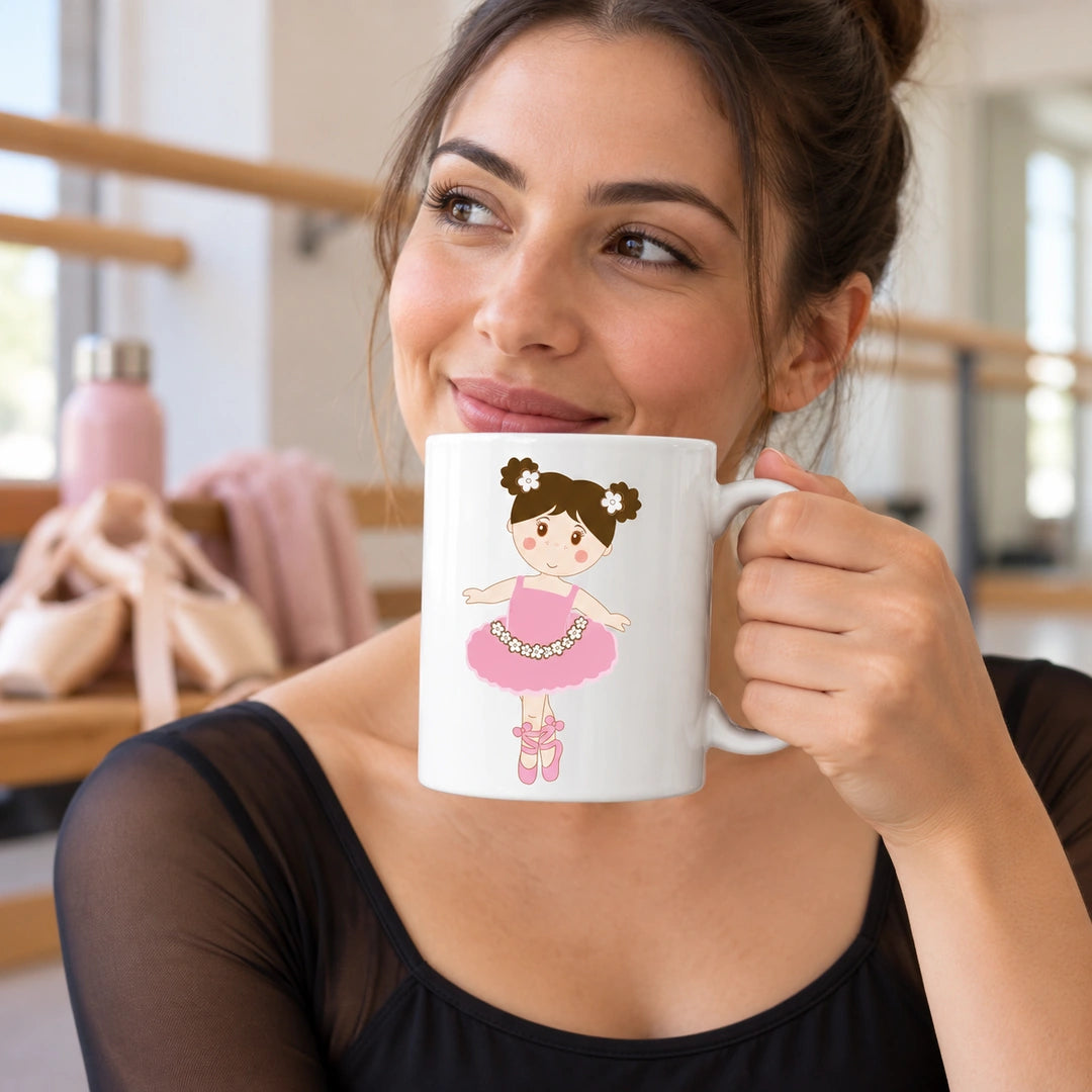 Caneca de Cerâmica Bailarina em utilização | Cucawik