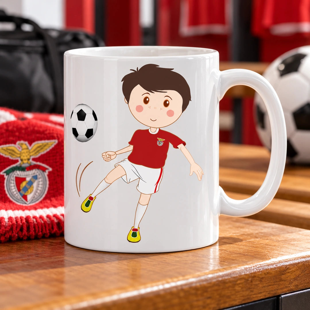 Caneca de Cerâmica Jogador de Futebol do Benfica em ambiente lifestyle | Cucawik