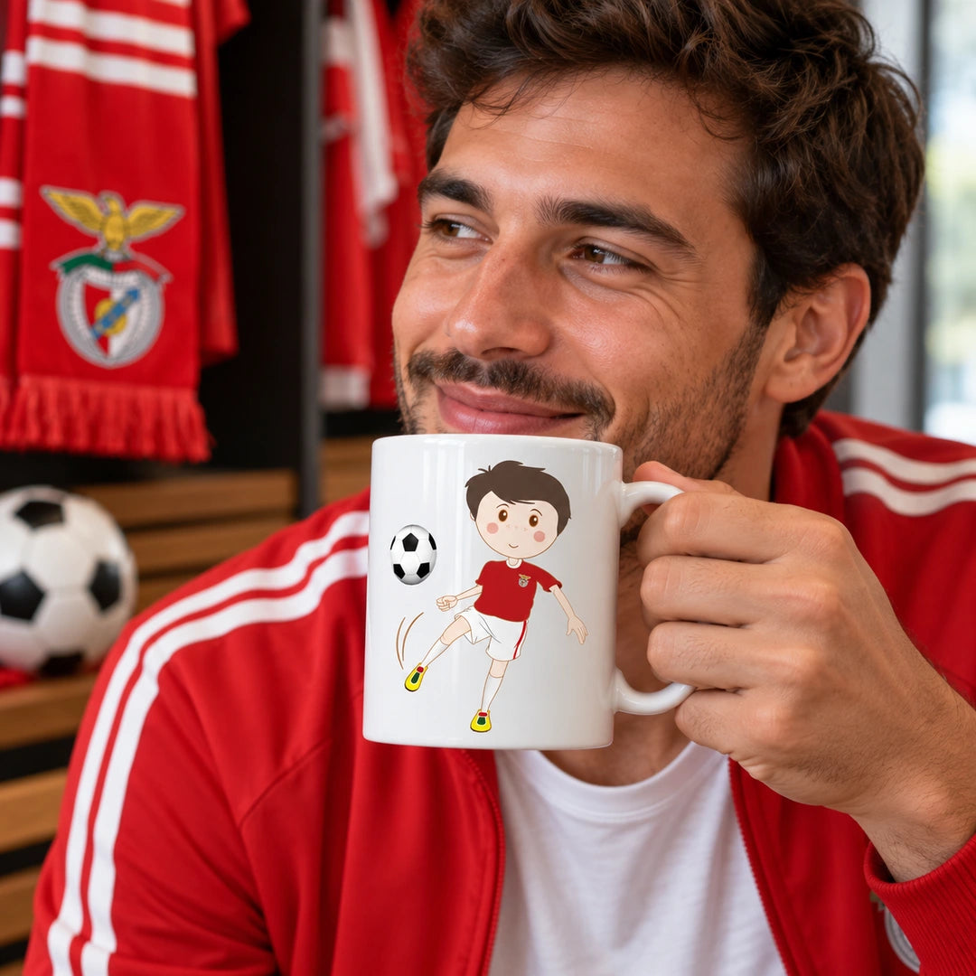 Caneca de Cerâmica Jogador de Futebol do Benfica em utilização | Cucawik