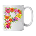 Caneca com Letra de Flores P Cucawik - Cucawik