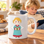 Caneca de Cerâmica Anjo Loiro Menino em ambiente lifestyle | Cucawik