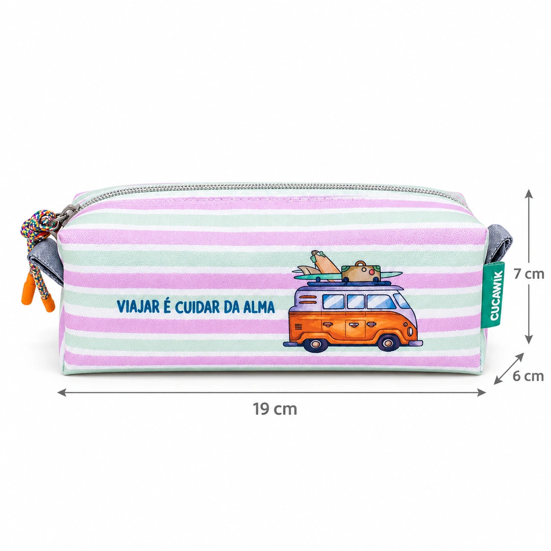 Necessaire Pequeno Impermeável Eden "Viajar é Cuidar da Alma" — com medidas