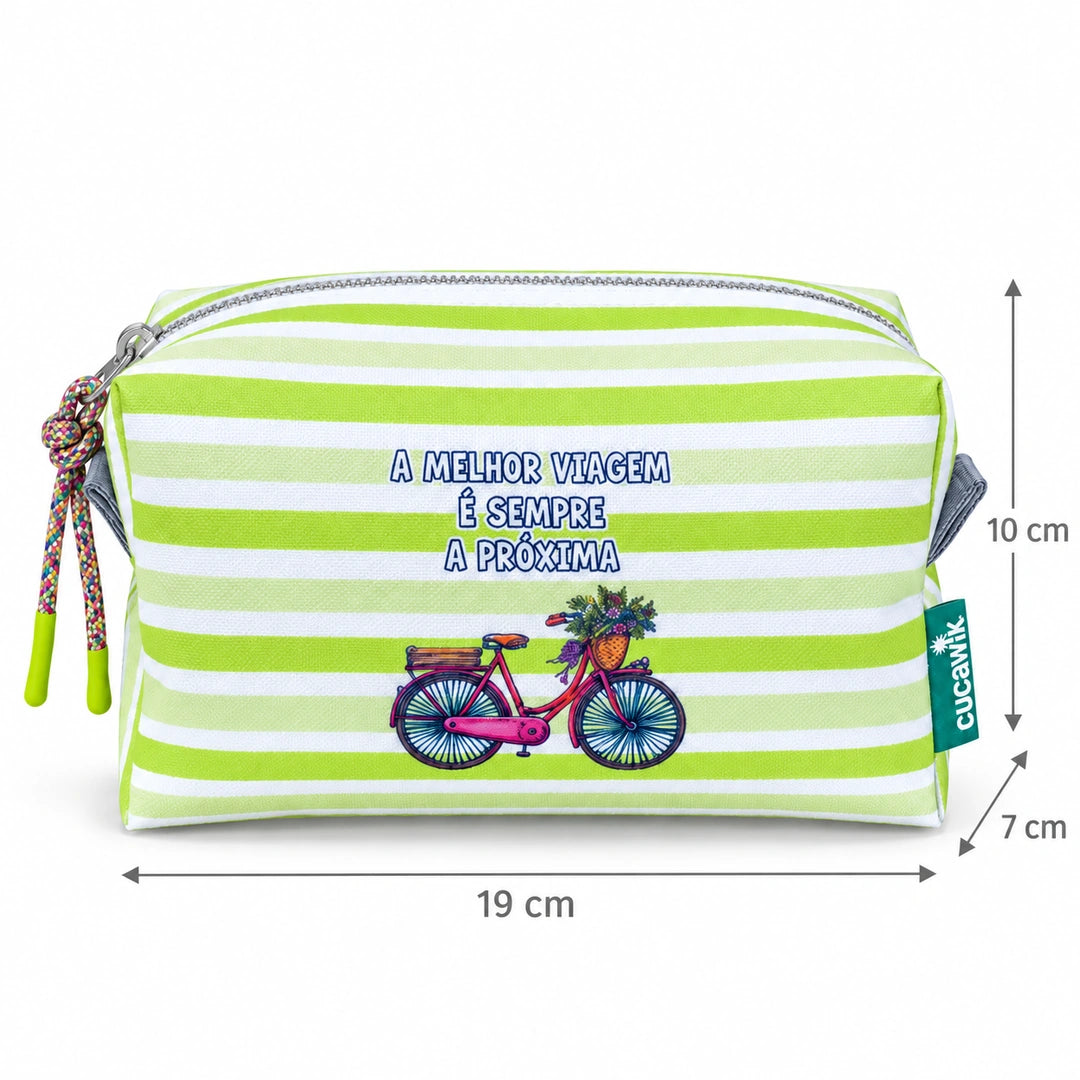 Necessaire Médio Impermeável Eden "A Melhor Viagem É Sempre A Próxima" — com medidas