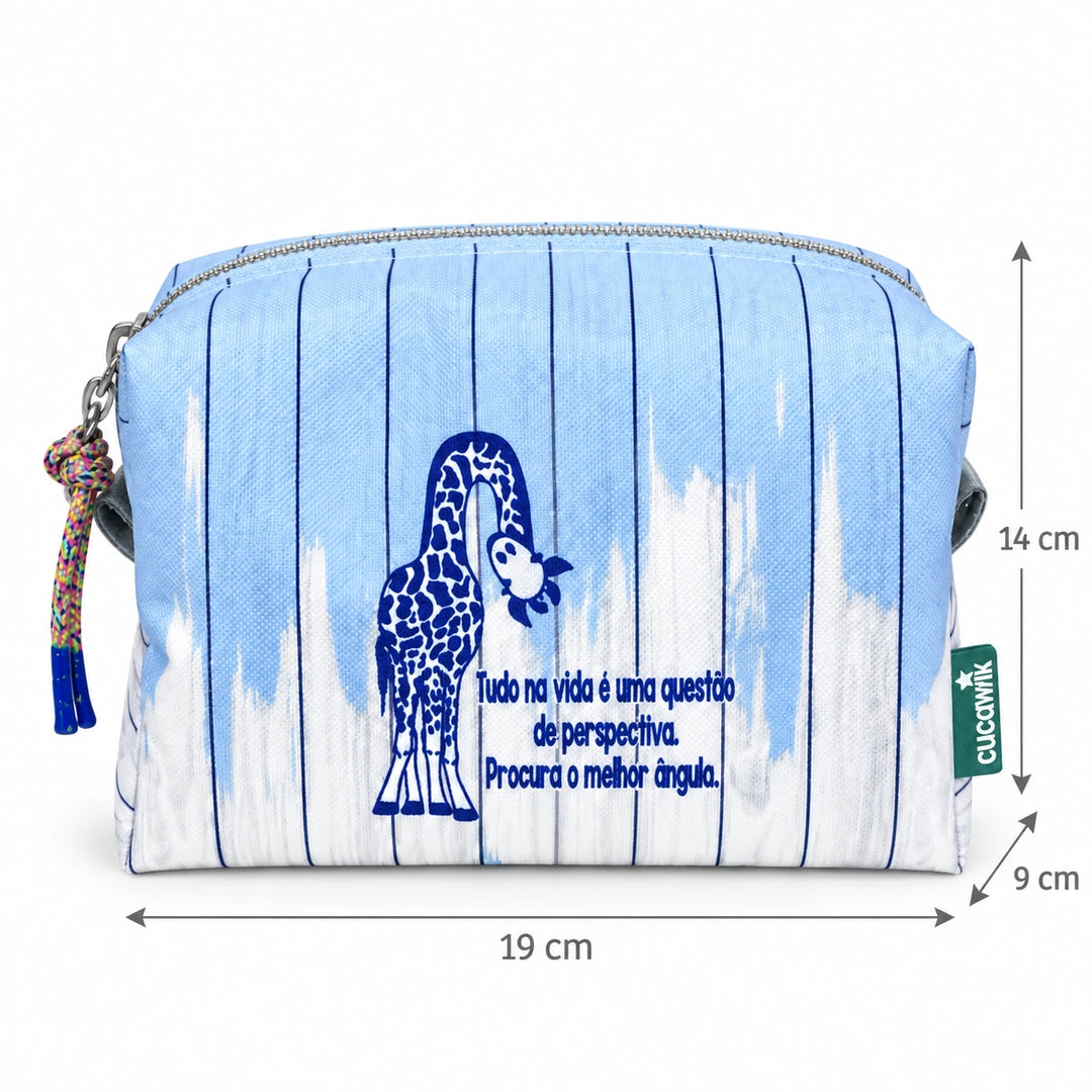 Necessaire Grande Impermeável Eden "Tudo na Vida é uma Questão de Perspectiva, Procura o Melhor Ângulo" — com medidas