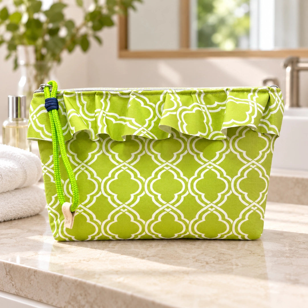 Bolsa Maggy Quatrefoil Verde fechada num toucador luminoso, Cucawik