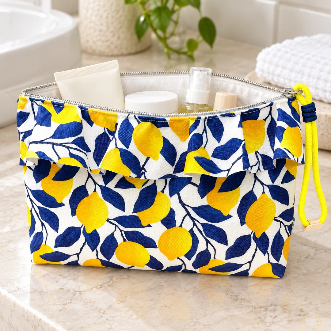 Bolsa Maggy Limões aberta com cosméticos, interior branco, Cucawik