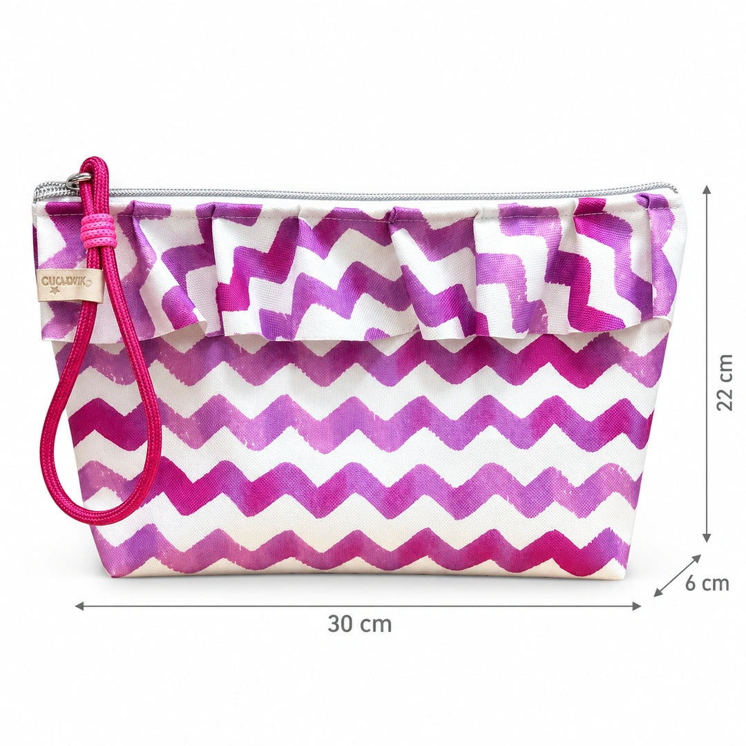 Bolsa Maggy Chevron Rosa Aguarela Cucawik com medidas de 30 × 22 × 6 cm