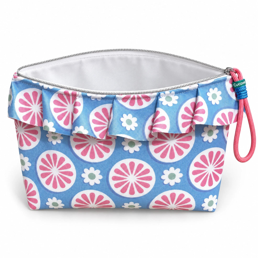 Necessaire Grande Impermeável Maggy com Folho Flores Retro Azul Rosa — aberta e vazia, interior branco sem forro nem divisórias