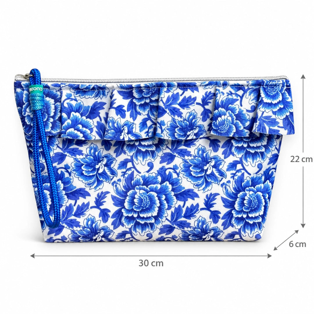 Necessaire Grande Impermeável Maggy com Folho Paisley Peónias Azul Porcelana — com medidas 30 × 22 × 6 cm